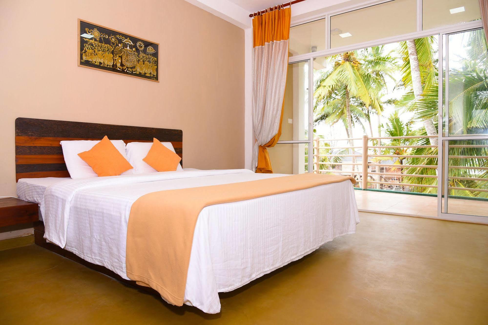 New Shangrela Beach Resort Ambalangoda  Exterior photo