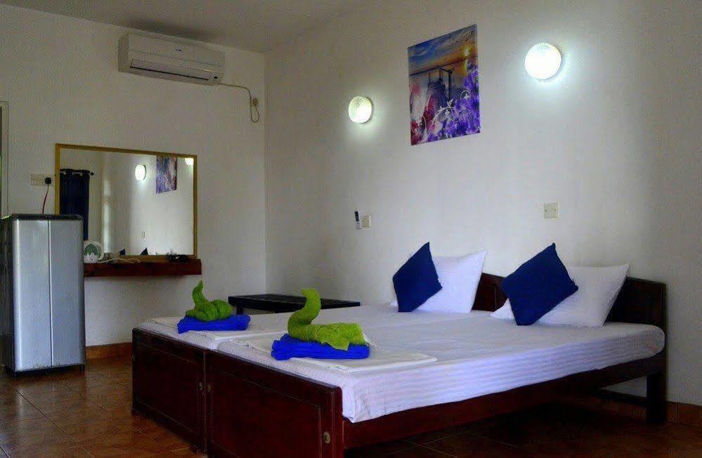 New Shangrela Beach Resort Ambalangoda  Exterior photo